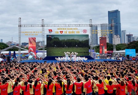 12.000 đoàn viên, thanh niên hát Quốc ca dưới cờ Tổ quốc